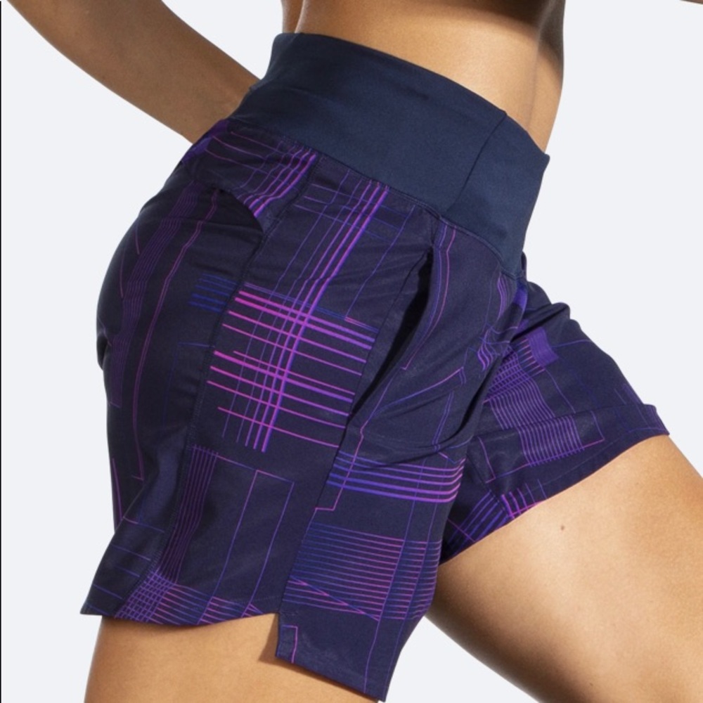 Brooks 7’ Chaser shorts